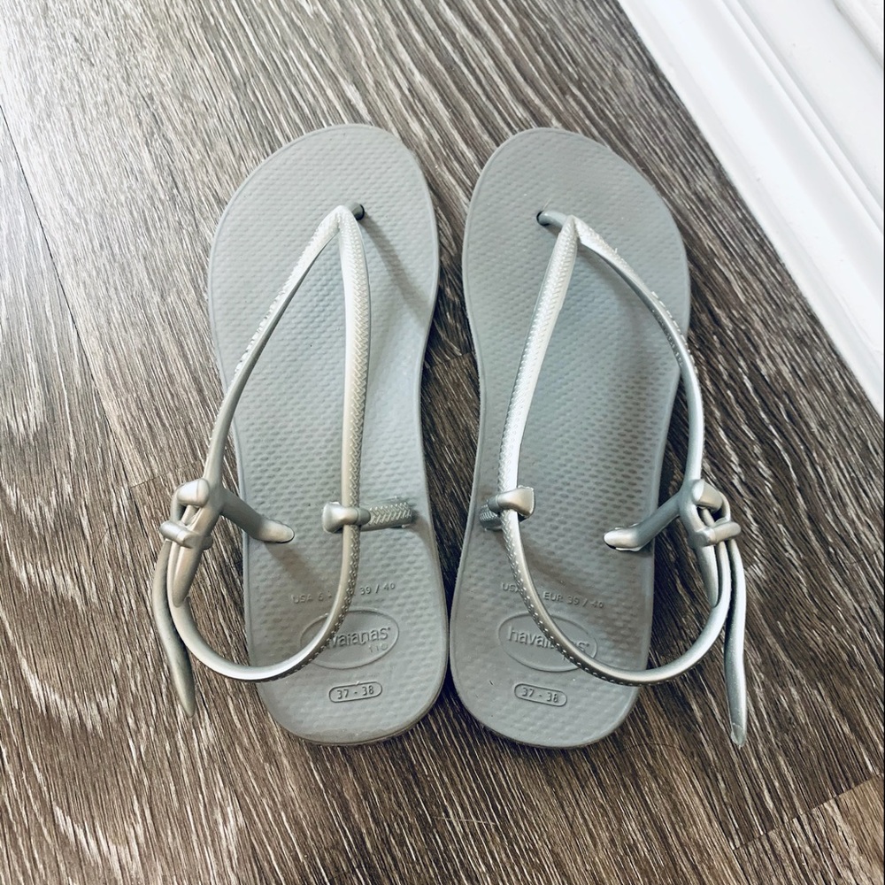 Women’s Havaianas Sandal, Size 37/38, Silver/Grey